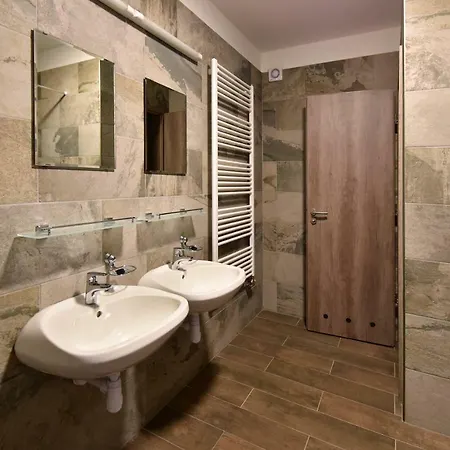 Rotter Lajos Turistahaz 布达佩斯